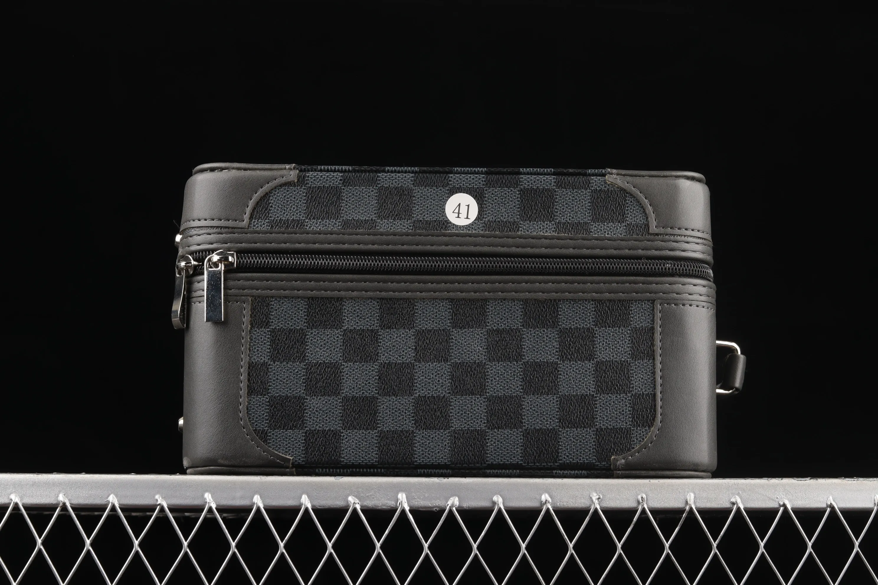 All Categories Air Jordan Jordan Series Basketball Shoes Air Jordan 1 High Donkey Brand x Air Jordan 1 AJ1 Joe 1 Donkey Brand Co-branded Custom Model #With Presbyopia Suitcase Made of Leather, Exclusive Logo Covered Shoe Body, Very High Style